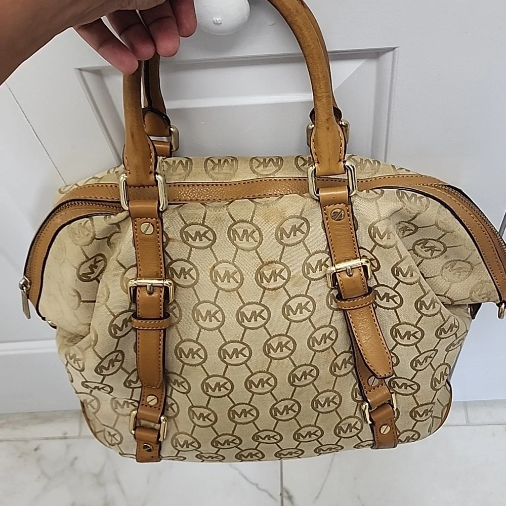 Bag - Picture 2 of 2